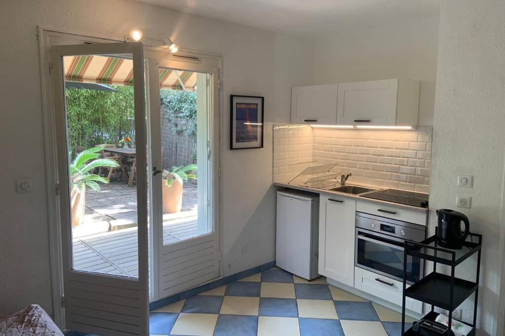 Les Bains De Mer Yourhosthelper Apartamento Bandol Exterior foto