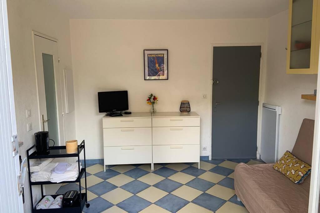Les Bains De Mer Yourhosthelper Apartamento Bandol Exterior foto